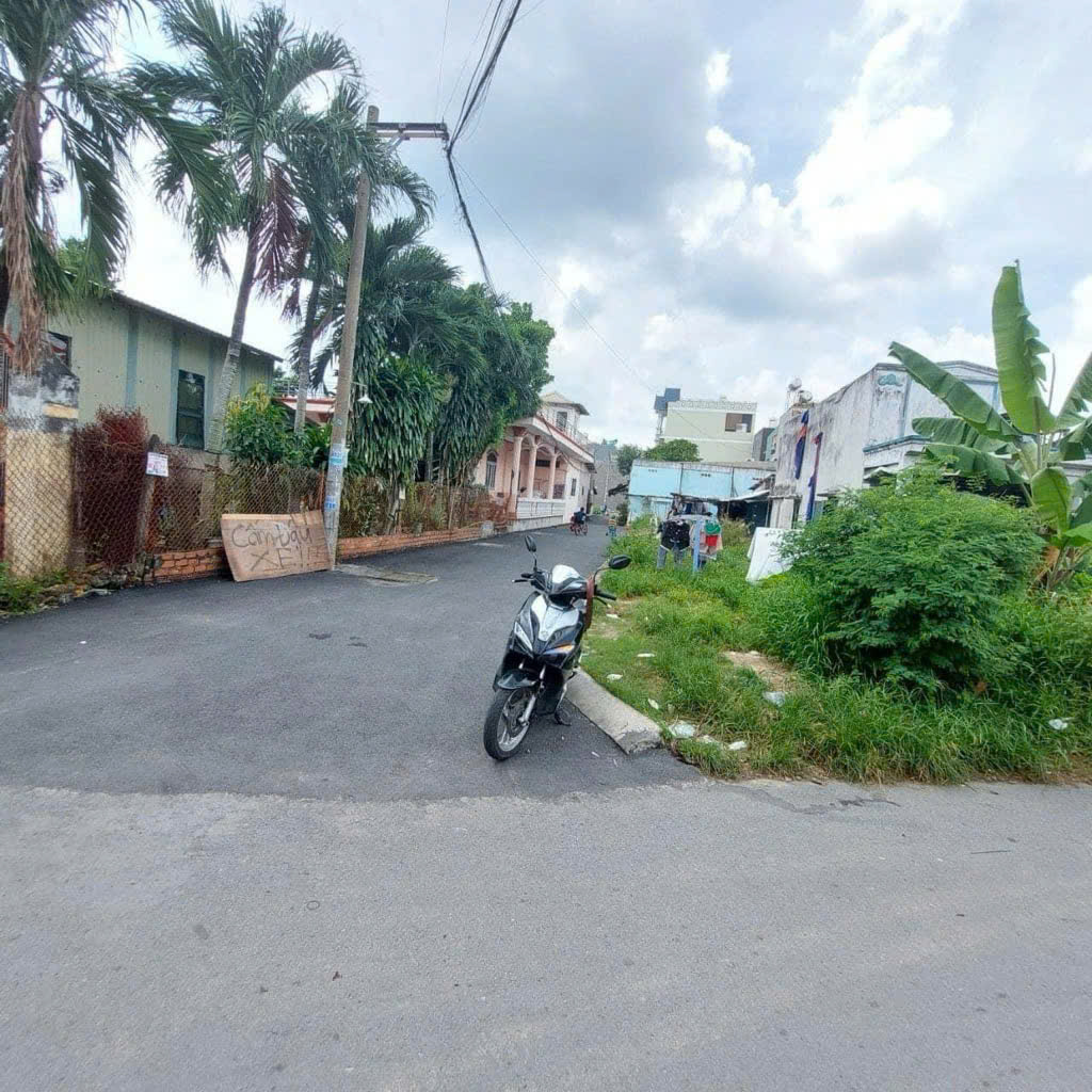 LÔ ĐẤT LỚN TIỆN XÂY Ở HAY NHÀ TRỌ - NGAY LÀNG ĐẠI HỌC THỦ ĐỨC, HƠN 80M2, CHỈ 4,5 TỶ
